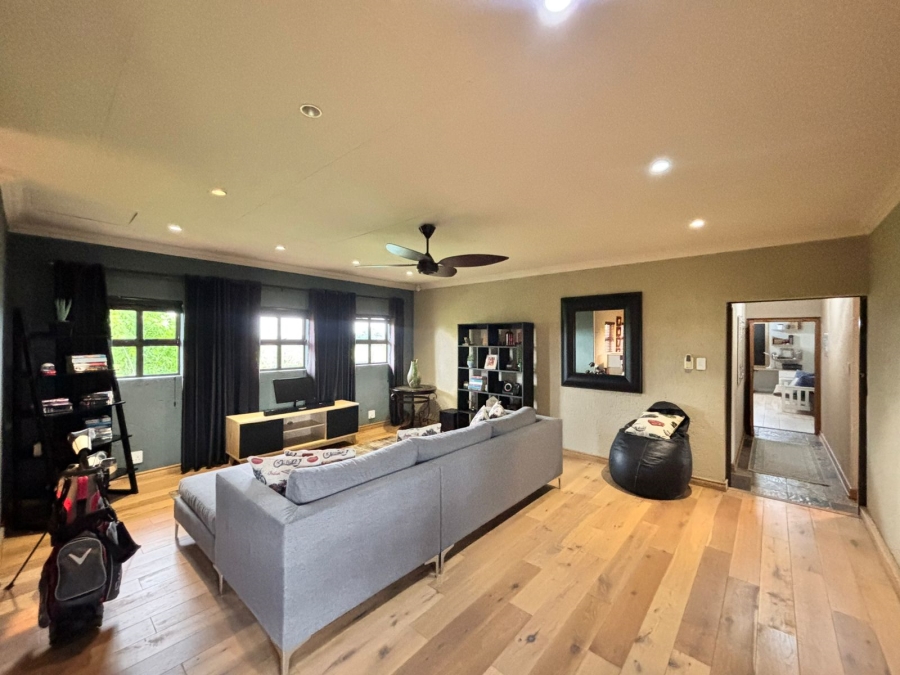 5 Bedroom Property for Sale in Grimbeeck Park North West